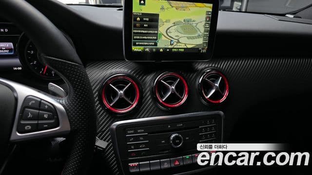 Mercedes-Benz A-класс W176 A45 AMG 4MATIC, 2016 14