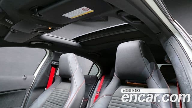 Mercedes-Benz A-класс W176 A45 AMG 4MATIC, 2016 19