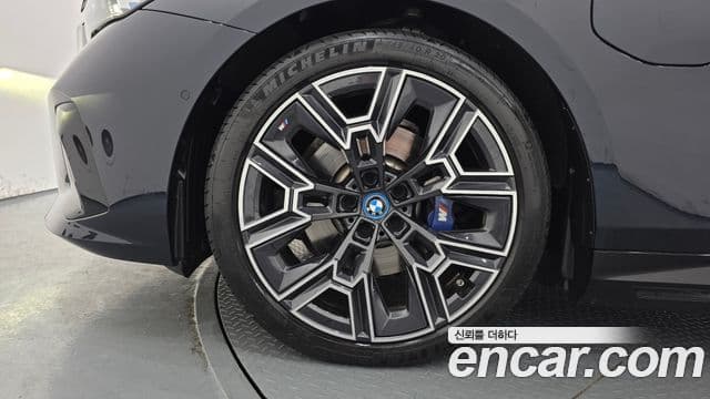 BMW 5시리즈 (G60) 530e M Sport, 2024 все фото