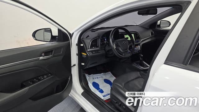 Hyundai Avante AD Special, 2016 10