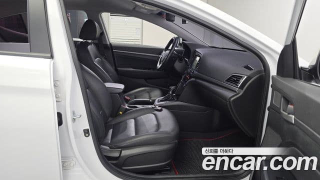 Hyundai Avante AD Special, 2016 13