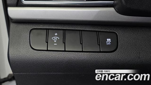 Hyundai Avante AD Special, 2016 15