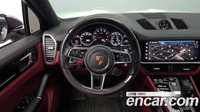 Porsche Cayenne (PO536) 3.0 купе, 2023 13