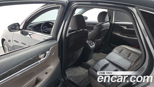 Hyundai Grandeur IG 3.0 LPi Modern (арендный автомобиль), 2018 17