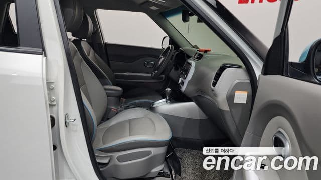 Kia Soul EV, 2018 11