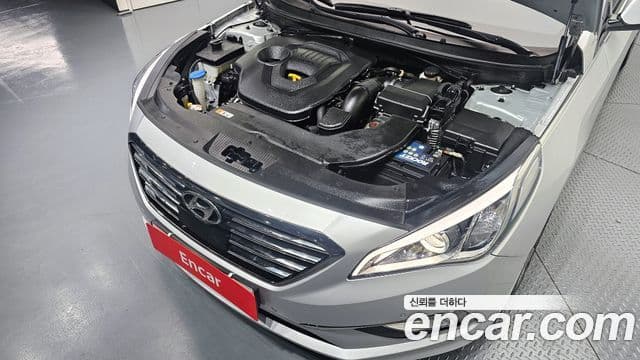 Hyundai LF Sonata Premium, 2015 6