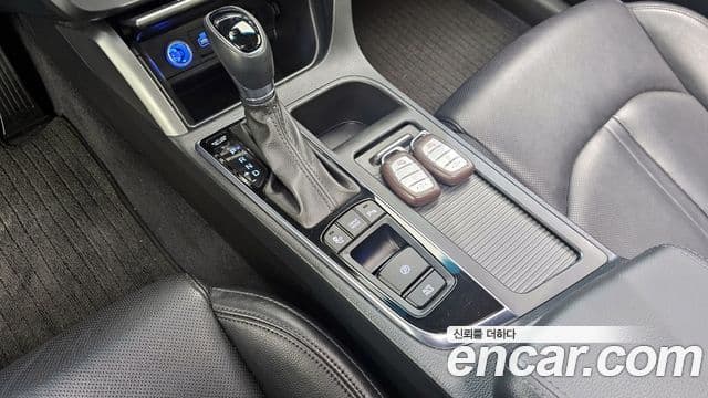 Hyundai LF Sonata Premium, 2015 9