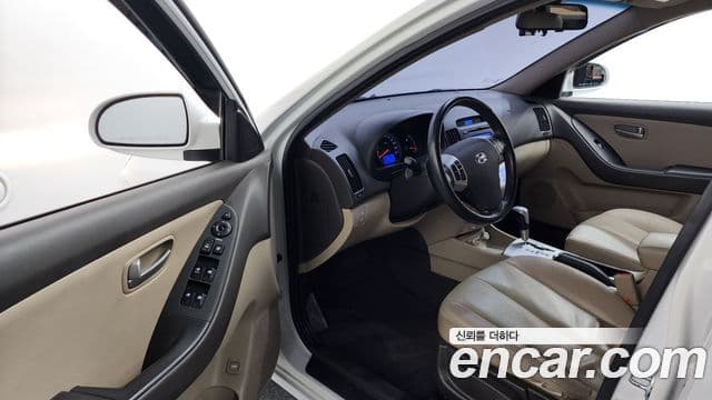 Hyundai Avante HD Luxury, 2009 10