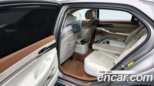 Genesis G90 Premium Luxury, 2021 12