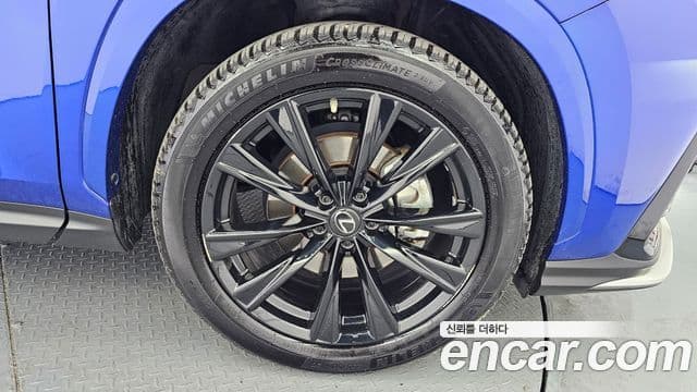 Lexus NX450h+ 2세대 F-Sport, 2022 все фото