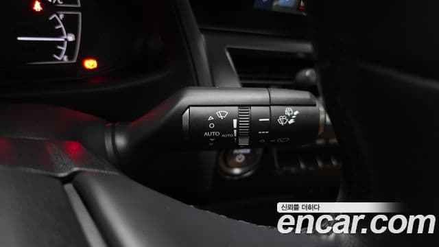 Lexus UX250h, 2024 18