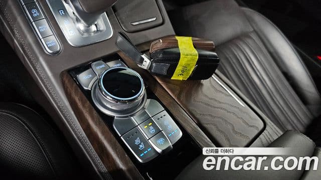 Genesis G90 Premium Luxury, 2021 17