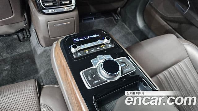 Genesis G90 Premium Luxury, 2021 19