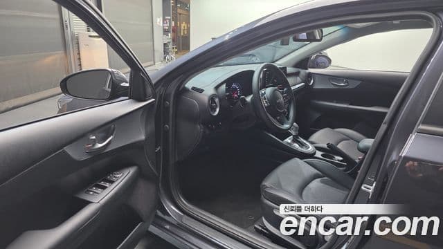 Kia The / новый New K3 2세대 Trendy, 2022 10