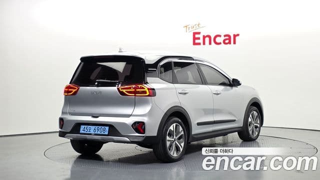 Kia Niro Plus Air (таксомоторный тип), 2023 2