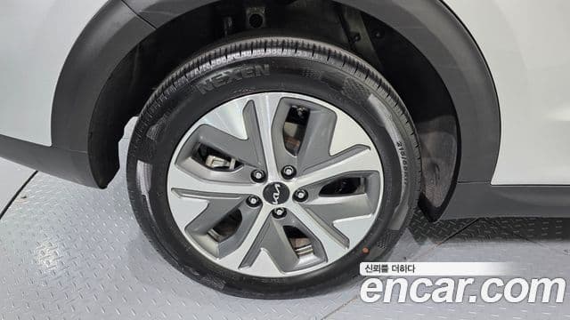 Kia Niro Plus Air (таксомоторный тип), 2023 все фото