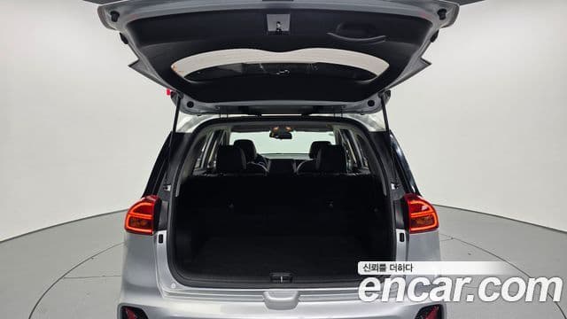 Kia Niro Plus Air (таксомоторный тип), 2023 20