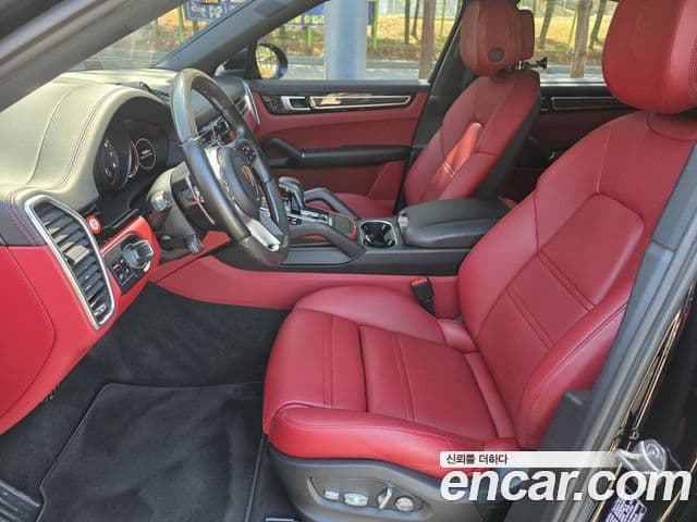 Porsche Cayenne (PO536) 3.0 купе, 2020 10