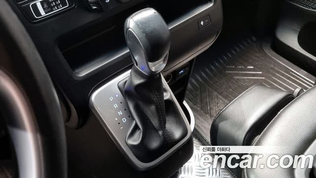 Hyundai Staria Modern, 2022 9