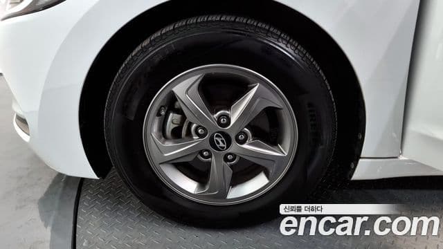 Hyundai Avante AD 1.6 GDI Smart, 2016 все фото