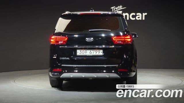 Kia The / новый New Carnival Noblesse, 2019 4