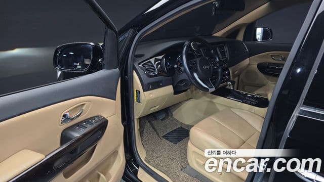 Kia The / новый New Carnival Noblesse, 2019 10