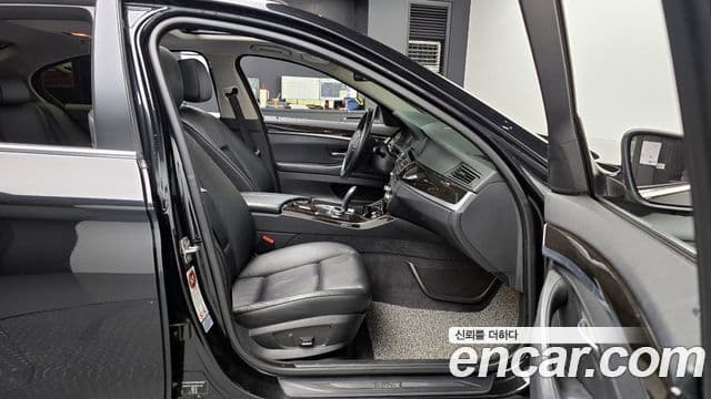 BMW 5시리즈 (F10), 2011 10
