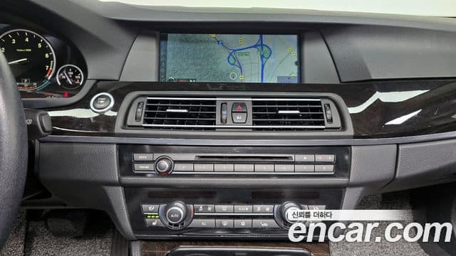 BMW 5시리즈 (F10), 2011 18