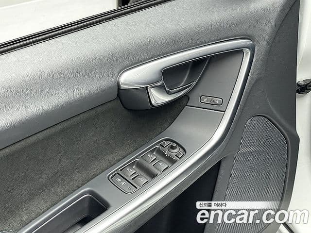 Volvo S60 2세대, 2017 17