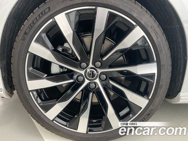 Volvo S90 B5 Ultra Bright, 2026 все фото