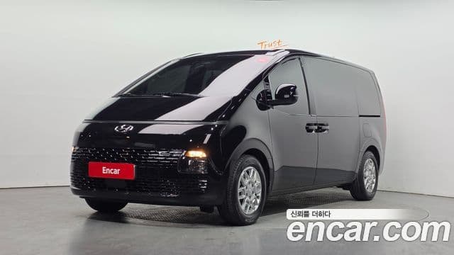 Hyundai Staria Modern, 2023 1