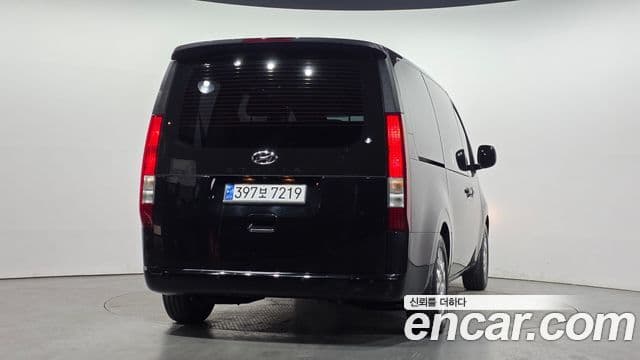 Hyundai Staria Modern, 2023 4
