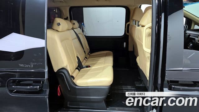 Hyundai Staria Modern, 2023 12