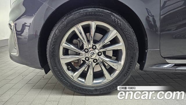 Kia The / новый New Carnival Special, 2020 все фото