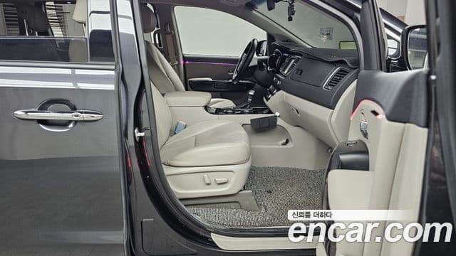 Kia The / новый New Carnival Special, 2020 11