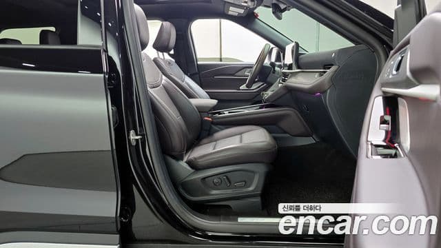 Ford Explorer 6세대 2.3 Platinum 4WD, 2025 10
