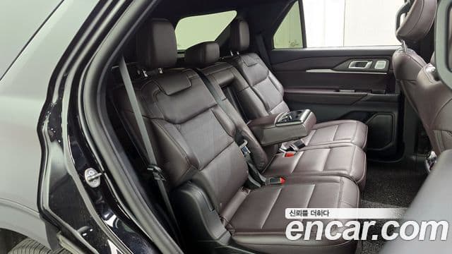 Ford Explorer 6세대 2.3 Platinum 4WD, 2025 13