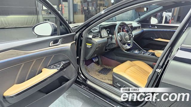 Kia K5 3세대 Signature, 2020 11