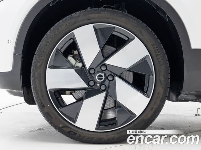 Volvo C40 Recharge twin Ultimate, 2024 все фото