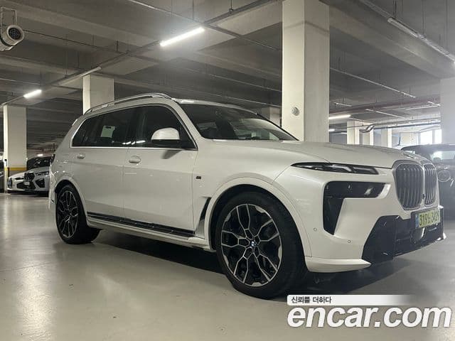 BMW X7 (G07) xDrive 40i M Sport 6인승, 2025 2