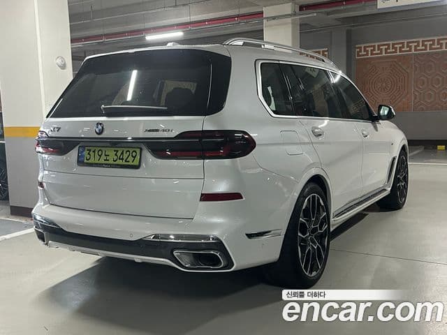 BMW X7 (G07) xDrive 40i M Sport 6인승, 2025 4
