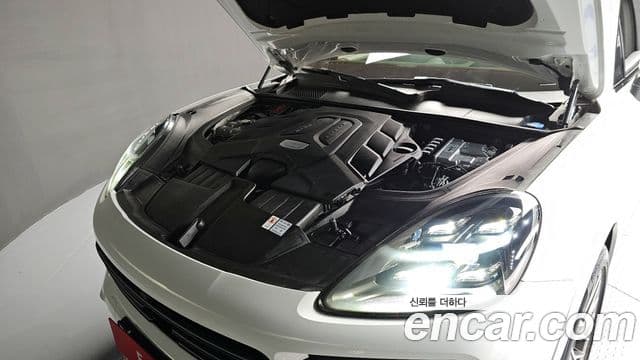Porsche Cayenne (PO536) 3.0 Platinum Edition, 2023 6