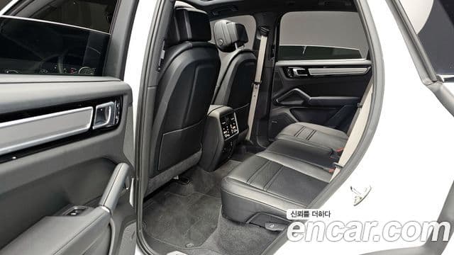 Porsche Cayenne (PO536) 3.0 Platinum Edition, 2023 10