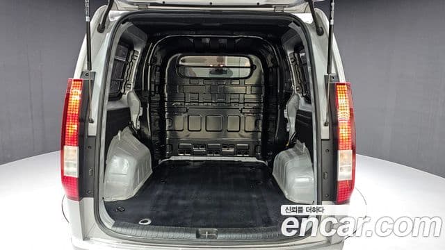 Hyundai Staria Modern, 2024 20