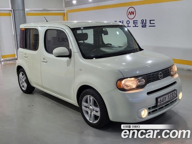 Nissan 큐브 Z12, 2011 1