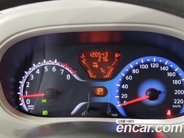 Nissan 큐브 Z12, 2011 9