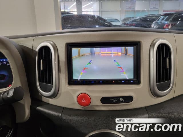 Nissan 큐브 Z12, 2011 12