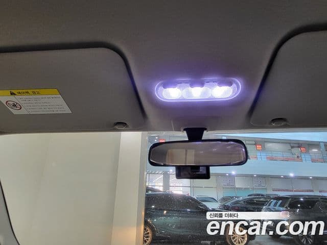 Nissan 큐브 Z12, 2011 13