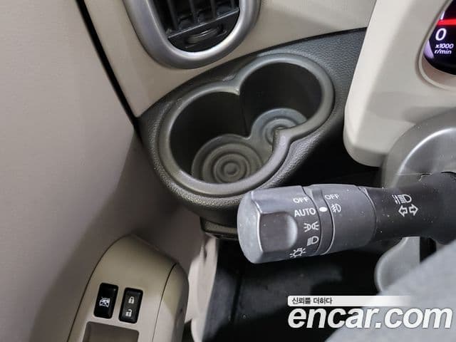 Nissan 큐브 Z12, 2011 15