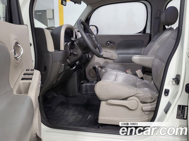 Nissan 큐브 Z12, 2011 16